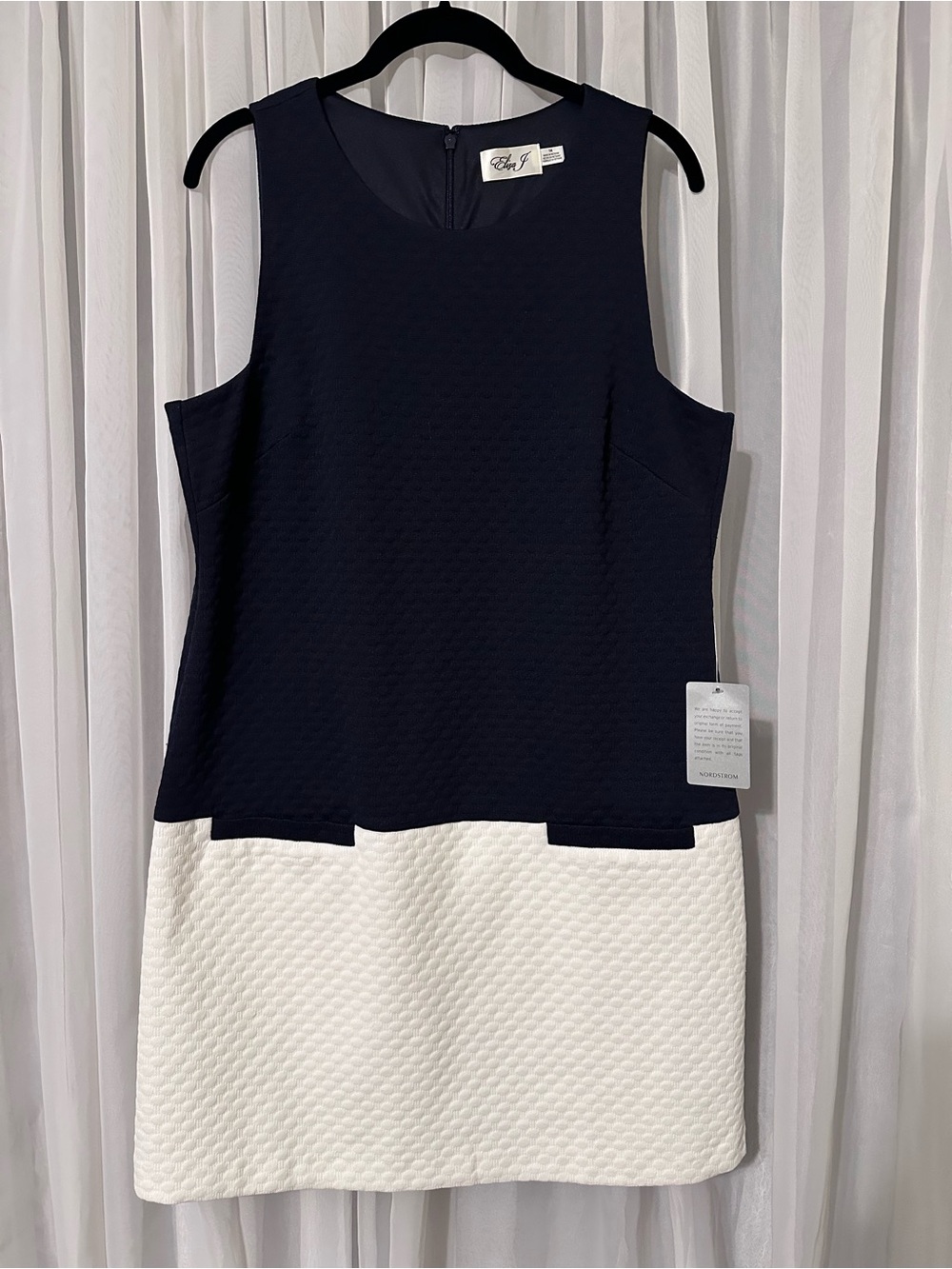 Eliza J Navy and White Sleeveless Quilted Textured Sheath Dress Size 14